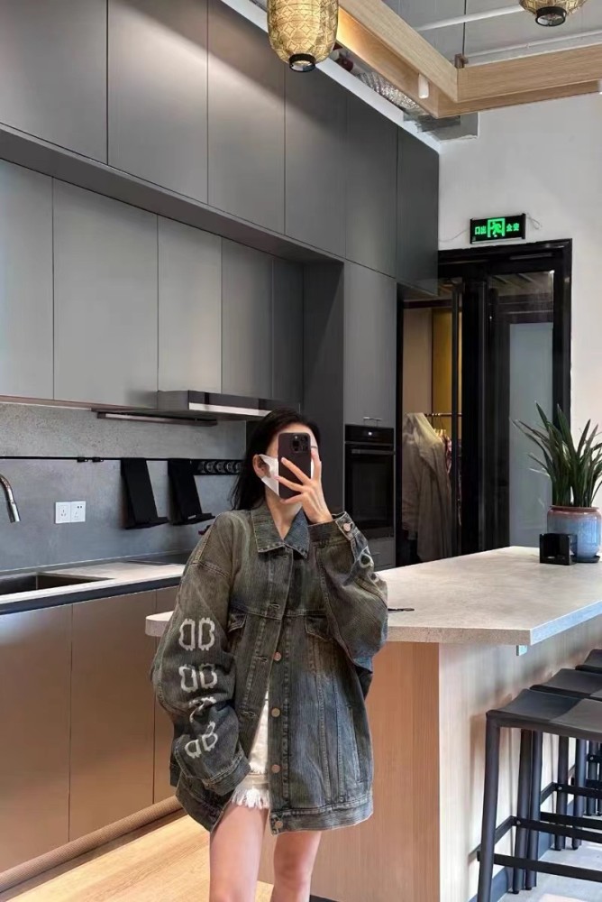 Clothes Balenciaga 546