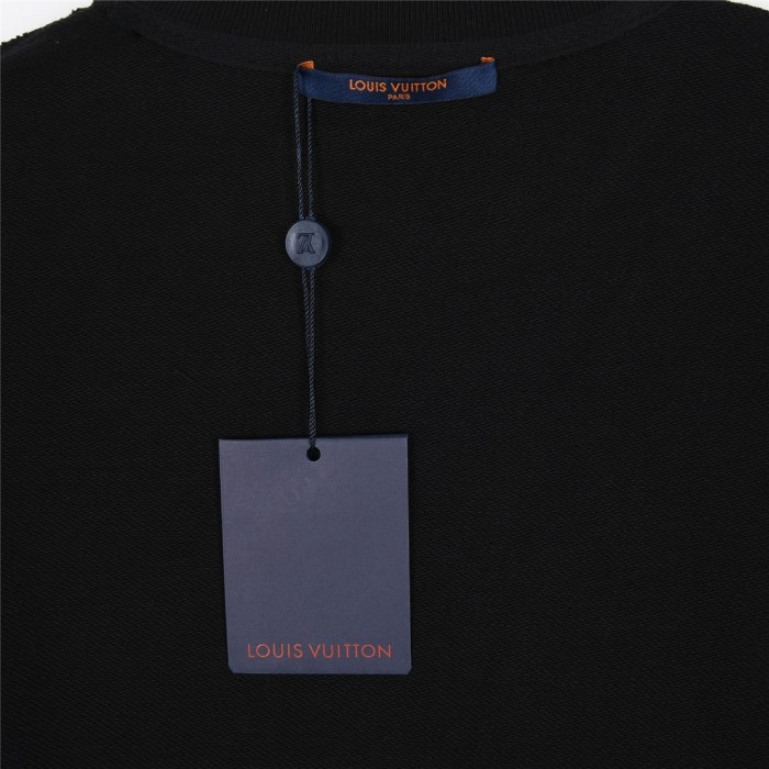 Clothes LOUIS VUITTON 834