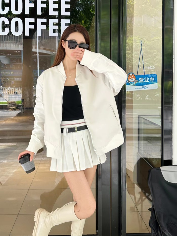 Clothes LOUIS VUITTON 831