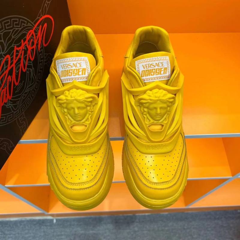 Versace High Top Sneaker odissea