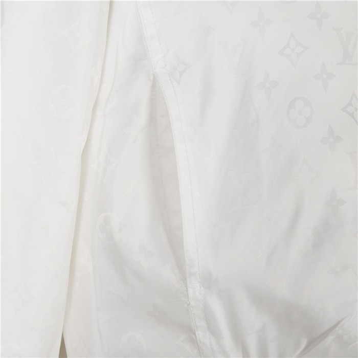 Clothes LOUIS VUITTON 831