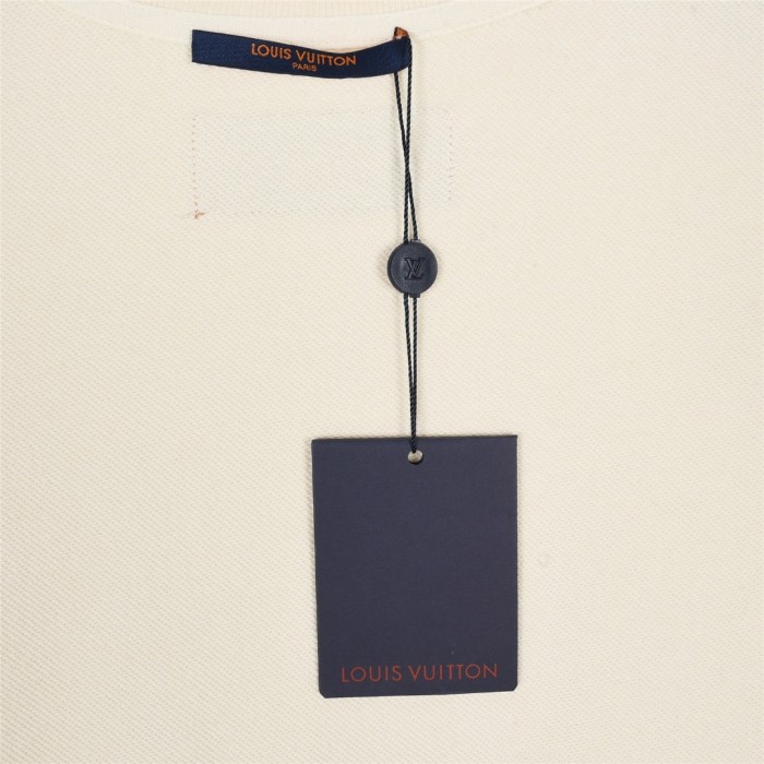 Clothes LOUIS VUITTON 835