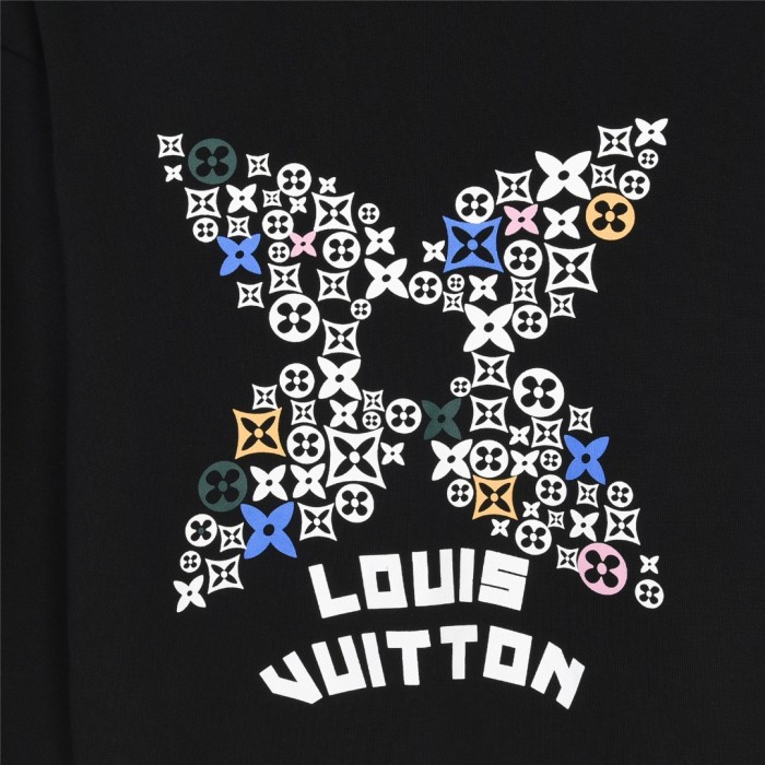 Clothes LOUIS VUITTON 834