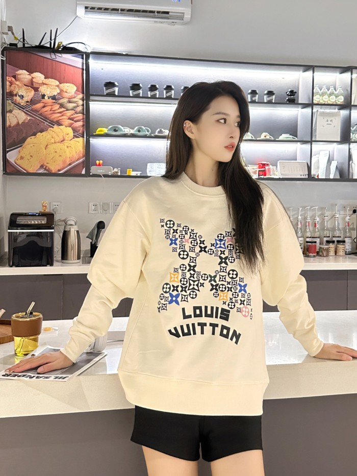 Clothes LOUIS VUITTON 835