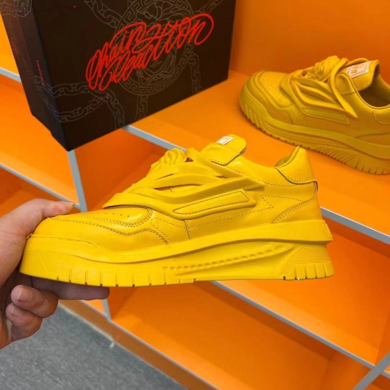 Versace High Top Sneaker odissea