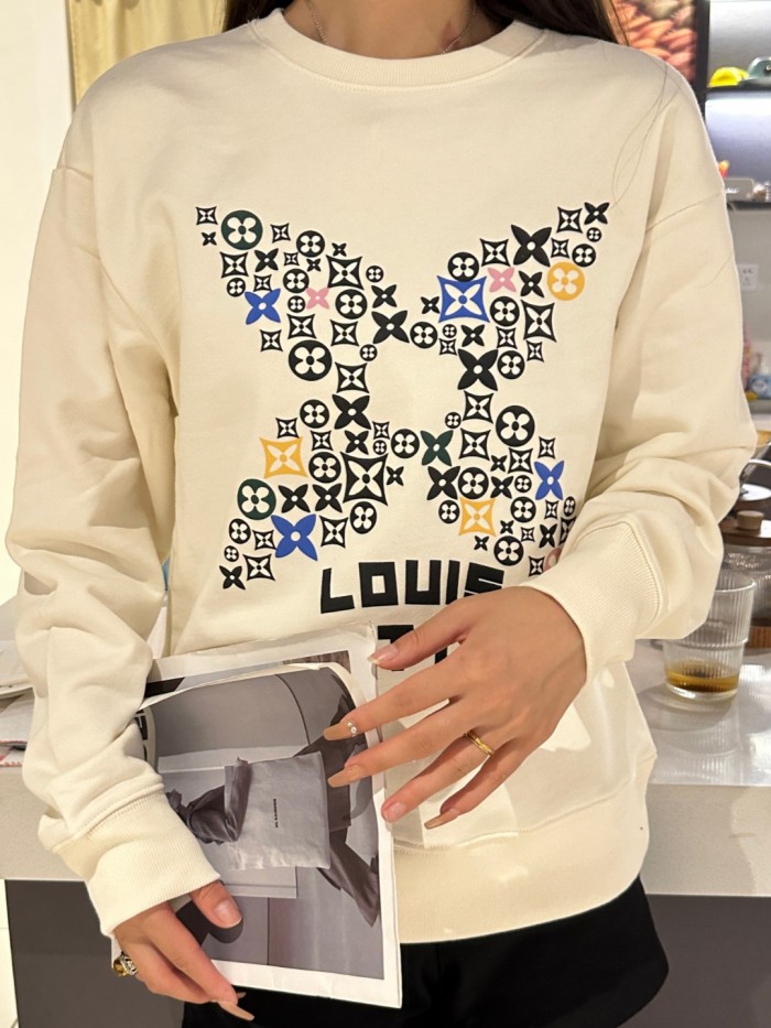 Clothes LOUIS VUITTON 835