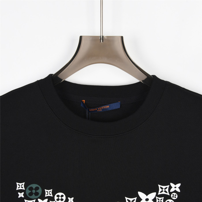 Clothes LOUIS VUITTON 834