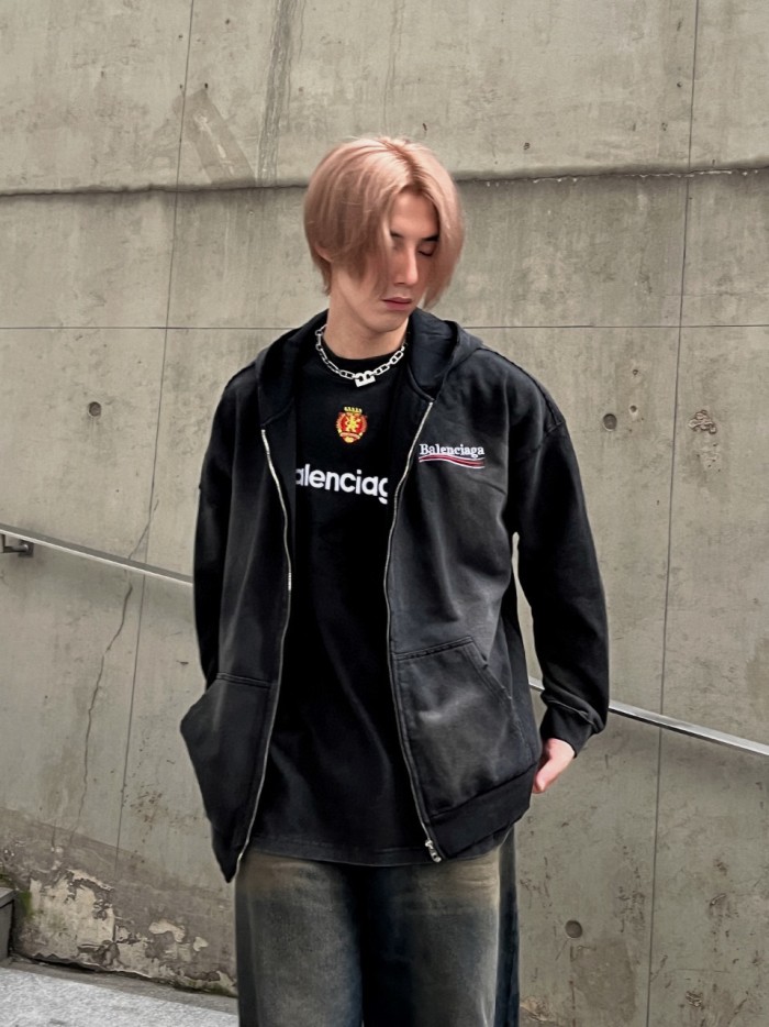 Clothes Balenciaga 550