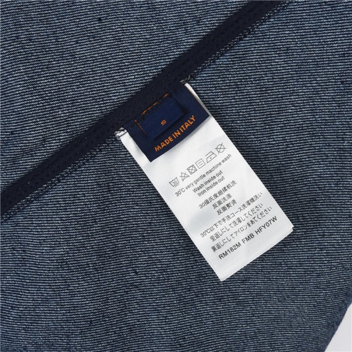 Clothes LOUIS VUITTON 836