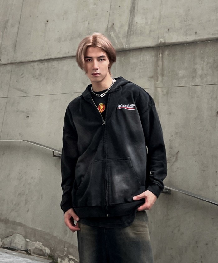 Clothes Balenciaga 550