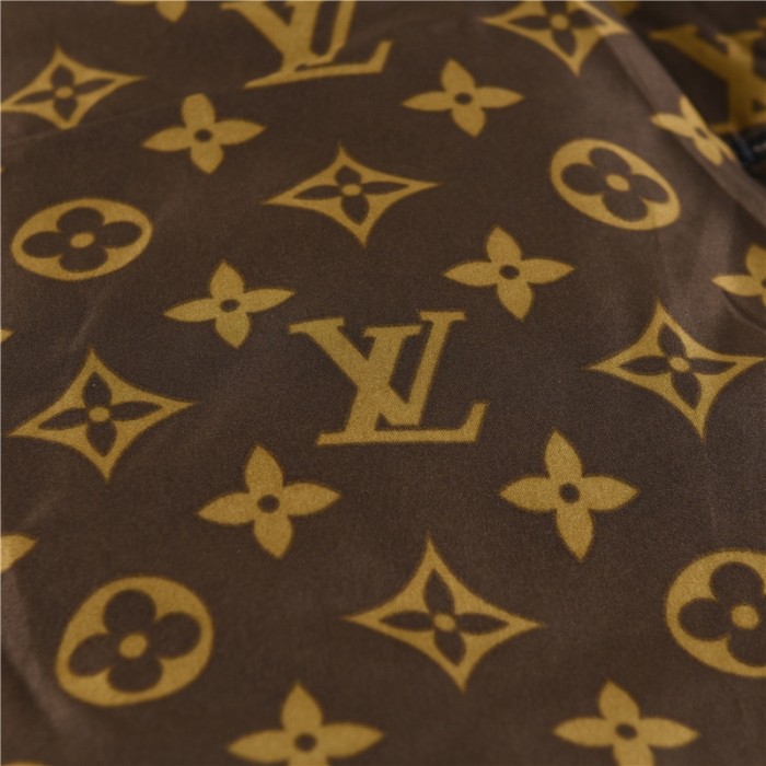 Clothes LOUIS VUITTON 838