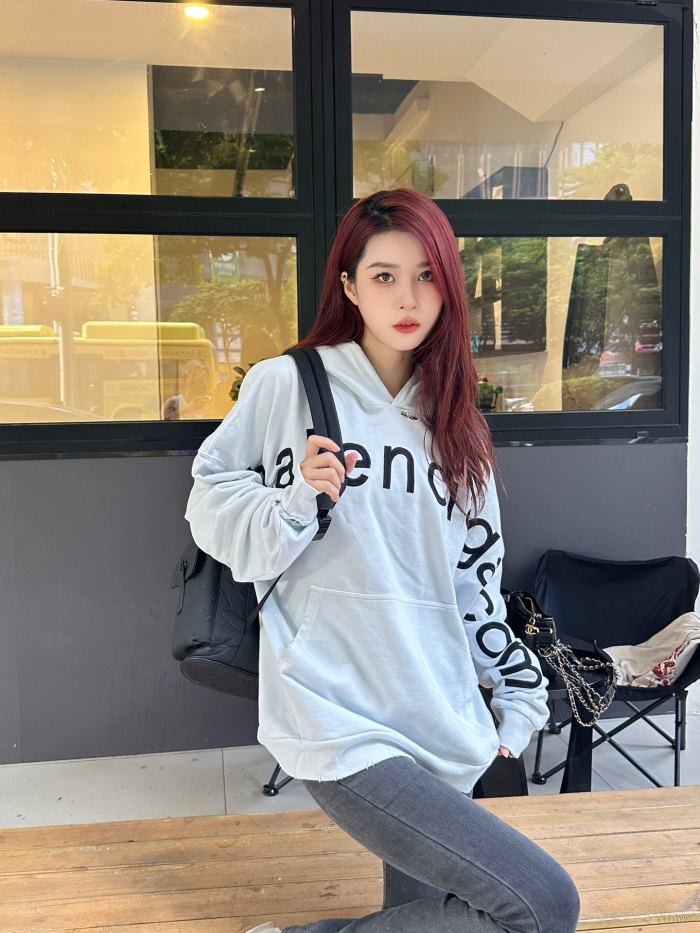 Clothes Balenciaga 556