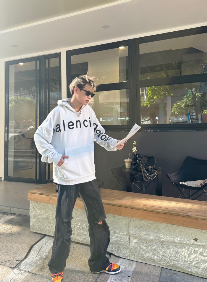 Clothes Balenciaga 556