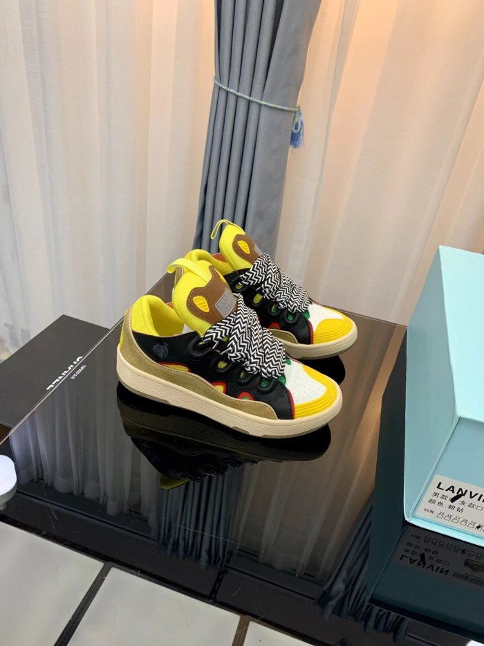 Lanvin Leather Curb Egg yolk black