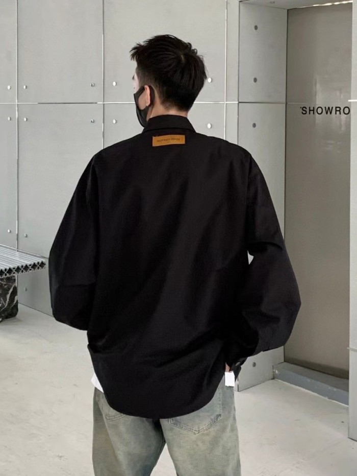 Clothes LOUIS VUITTON 840