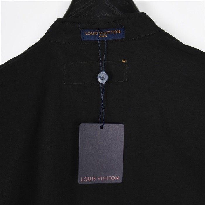 Clothes LOUIS VUITTON 840