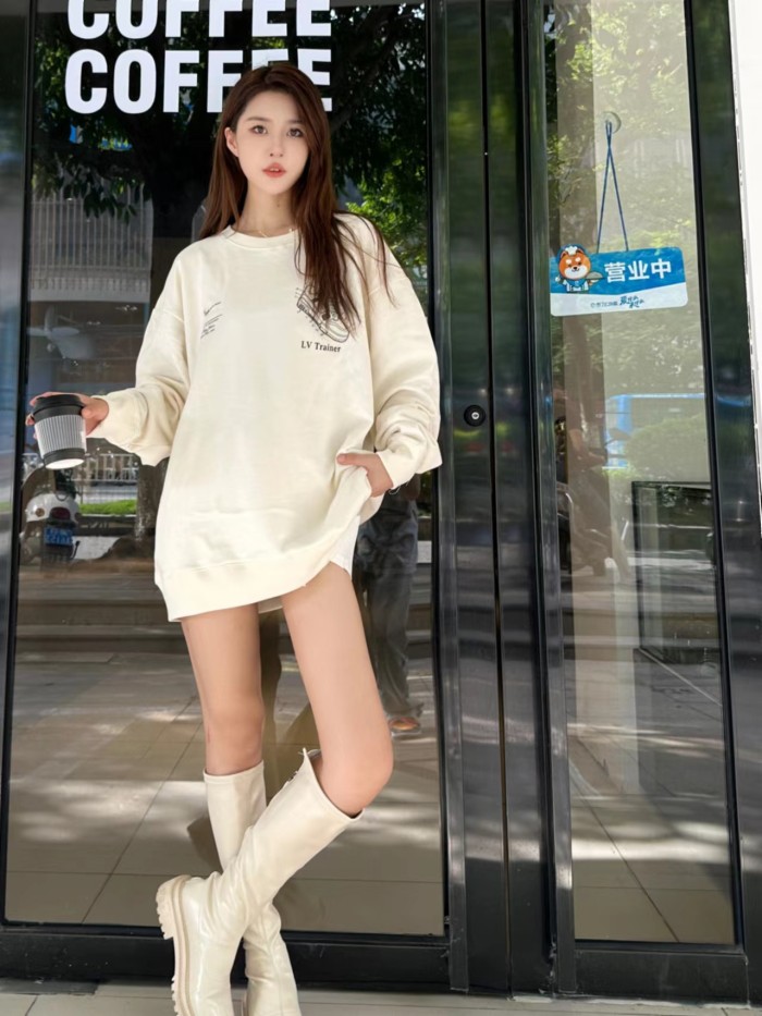 Clothes LOUIS VUITTON 845