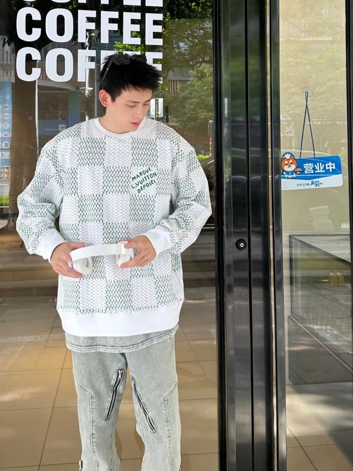 Clothes LOUIS VUITTON 847