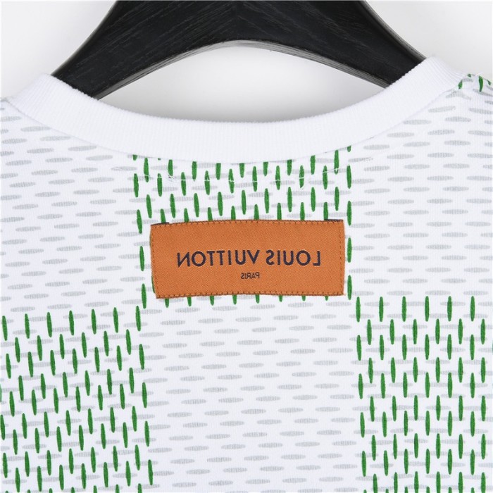 Clothes LOUIS VUITTON 847