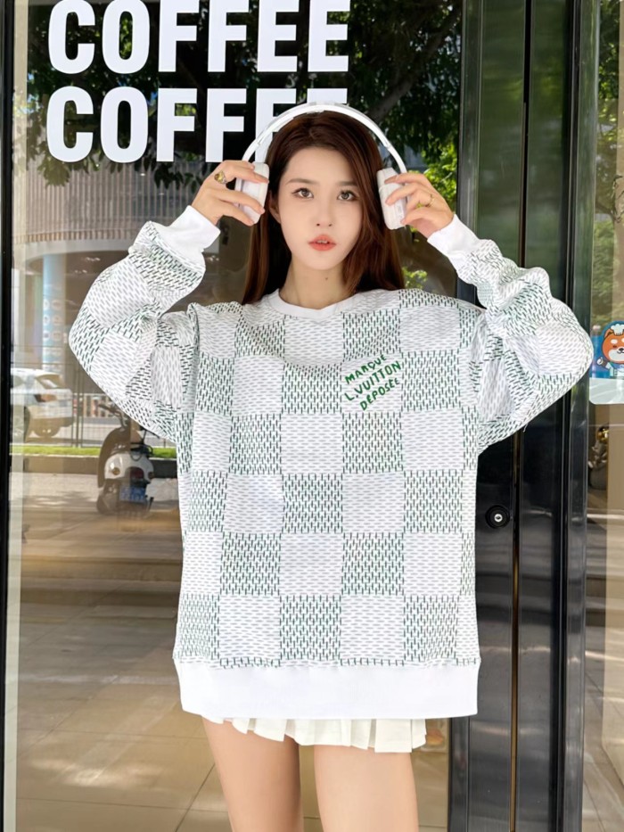 Clothes LOUIS VUITTON 847