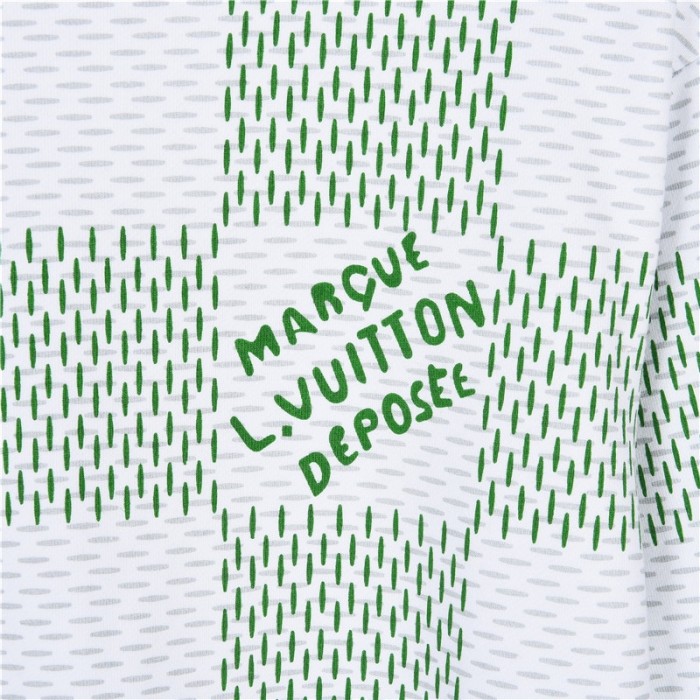 Clothes LOUIS VUITTON 847