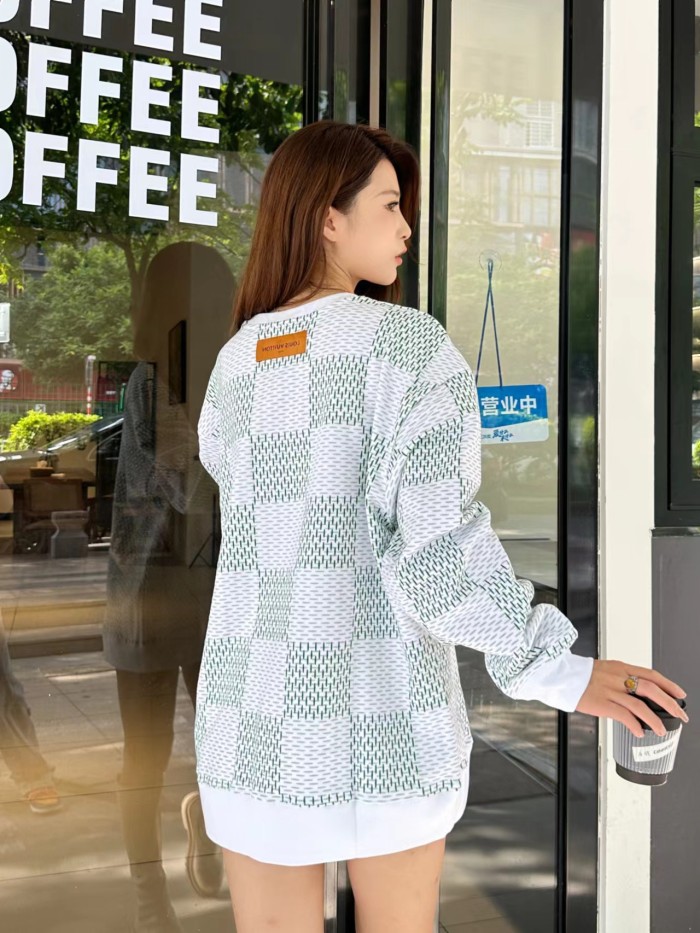 Clothes LOUIS VUITTON 847