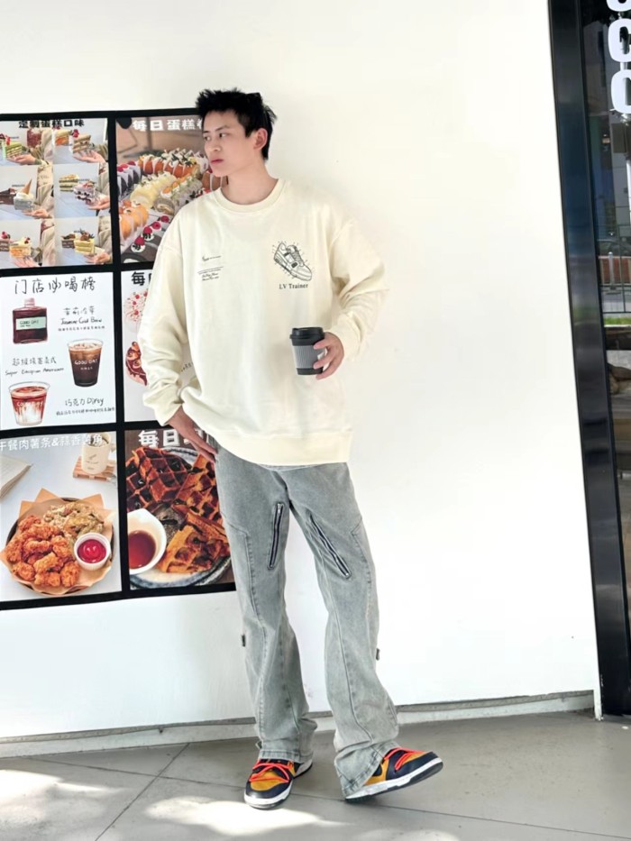 Clothes LOUIS VUITTON 845