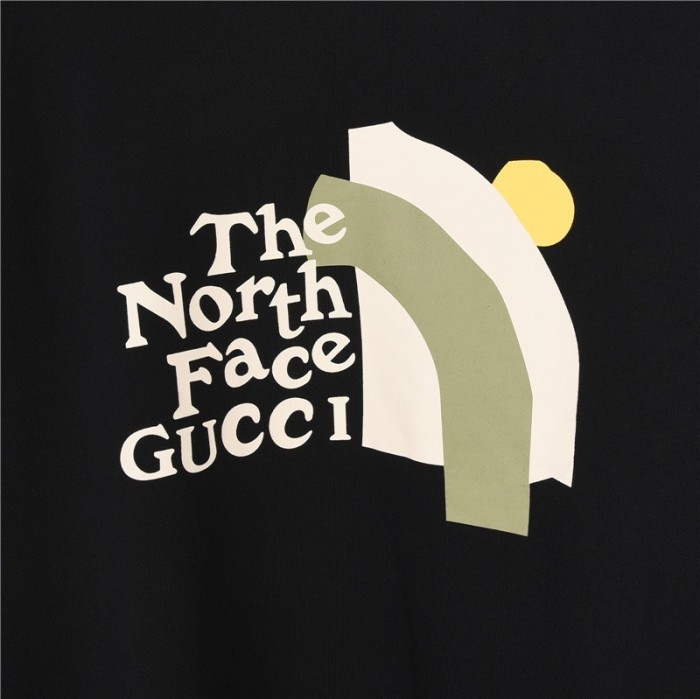 Colthes Gucci x The North Face 1