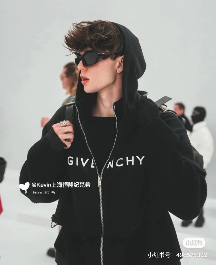 Clothes Givenchy 221