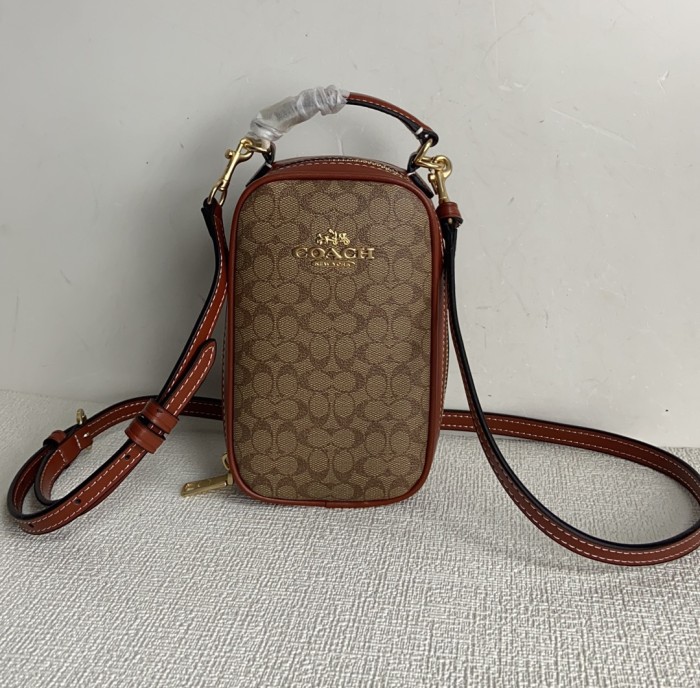 Coach CH368 size:11*17.8*5