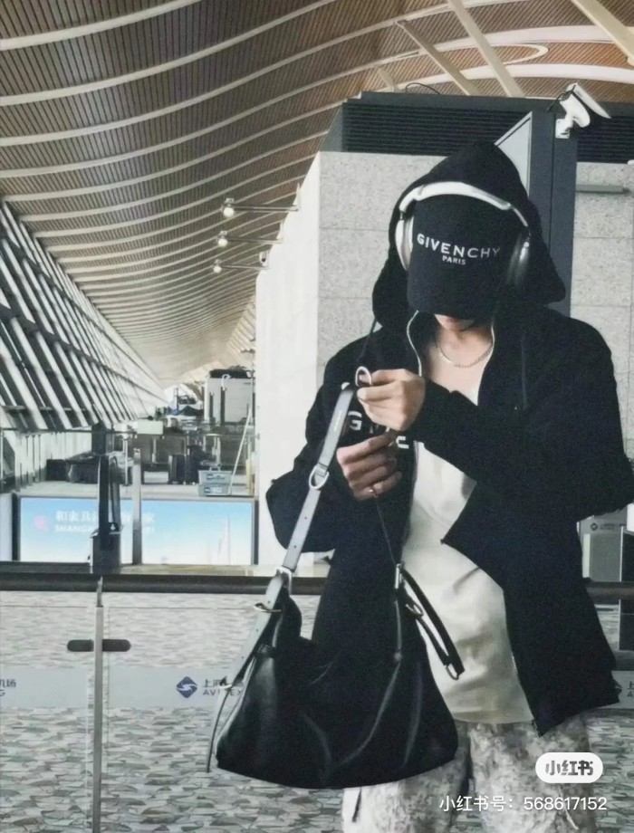 Clothes Givenchy 221