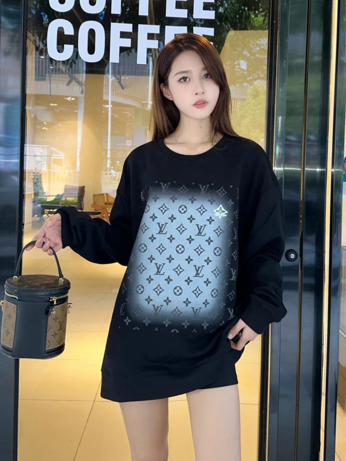 Clothes LOUIS VUITTON 849