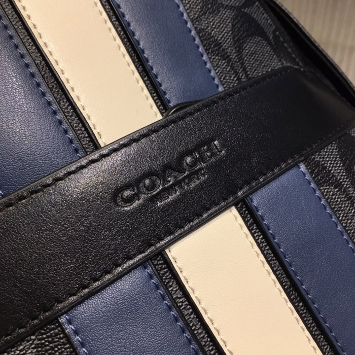 Coach 26067 size:20*33*7