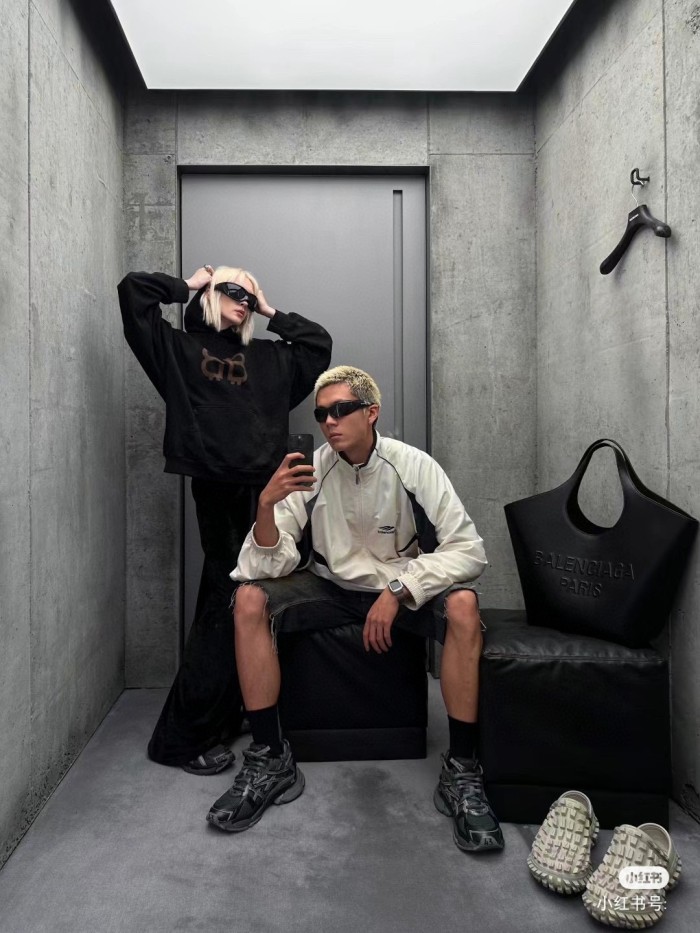 Clothes Balenciaga 586