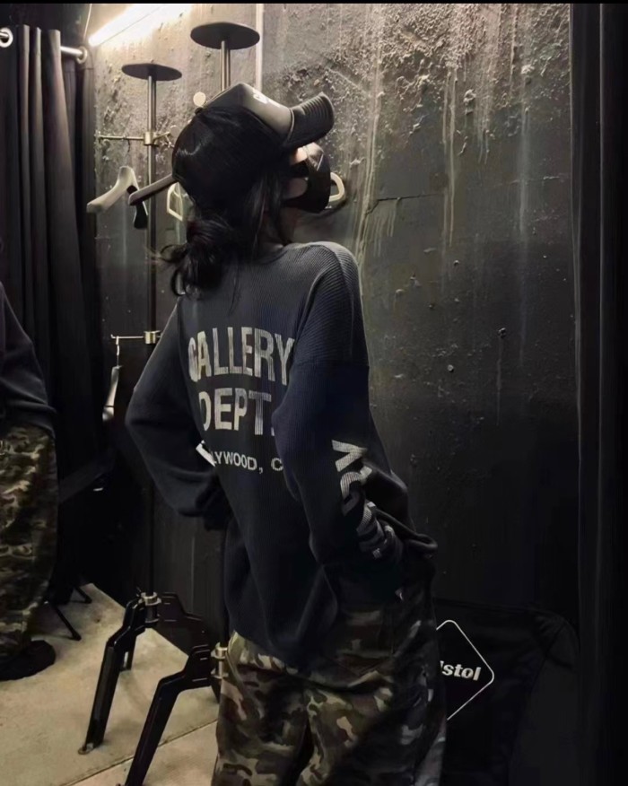 Clothes GALLERY DEPT 24