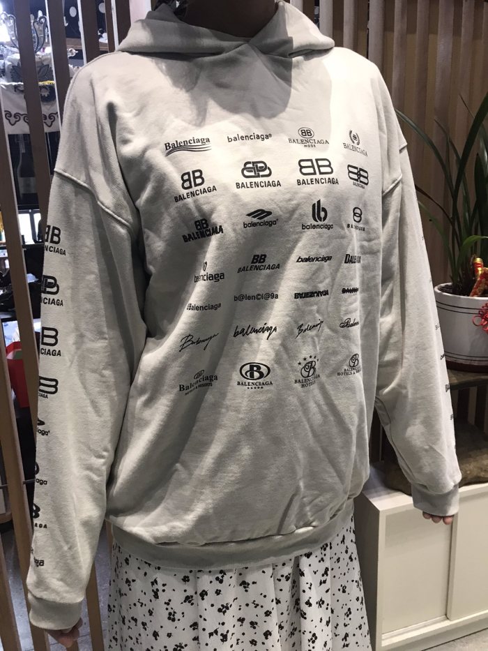 Clothes Balenciaga 580