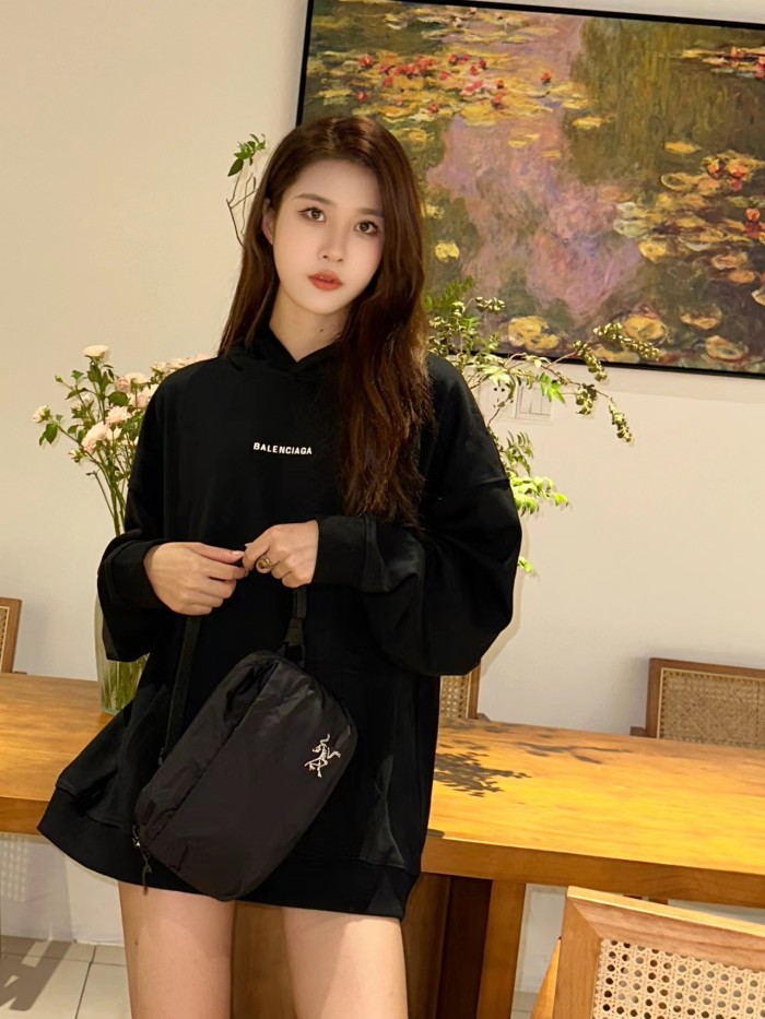 Clothes Balenciaga 571