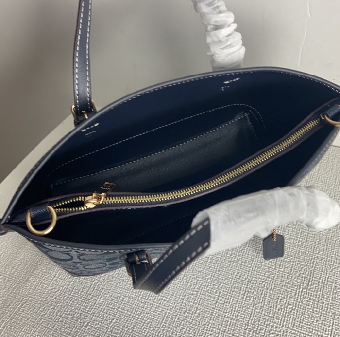 Coach CH228 size:25*19*11