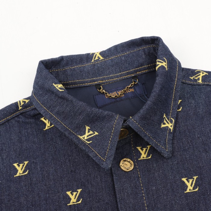 Clothes LOUIS VUITTON 858