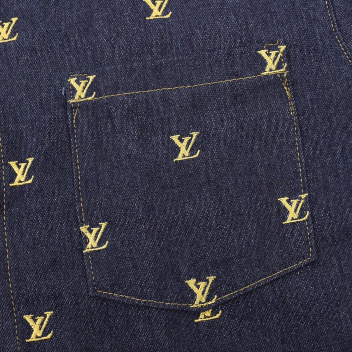 Clothes LOUIS VUITTON 858