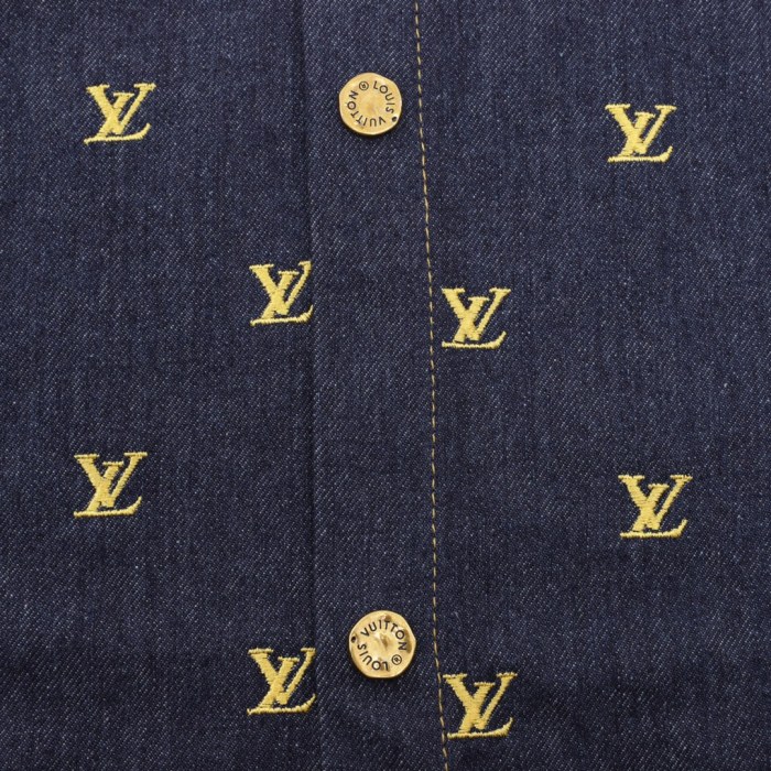 Clothes LOUIS VUITTON 858