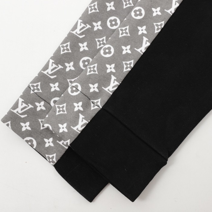 Clothes LOUIS VUITTON 854