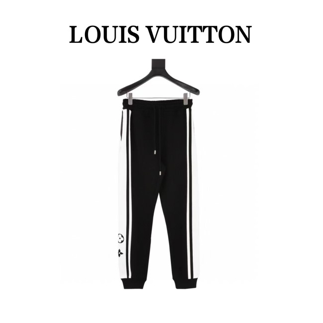 Clothes LOUIS VUITTON 853