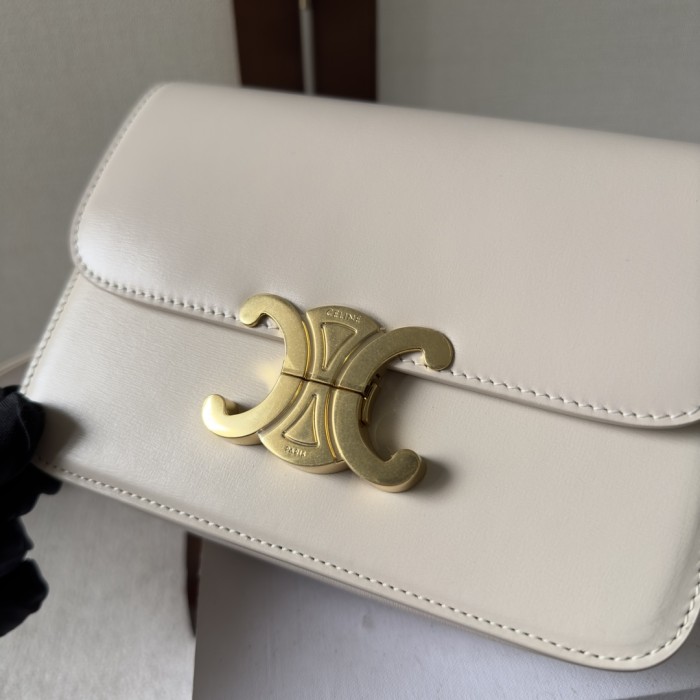 Handbags CELIN 188423 size:18.5*14*5 cm