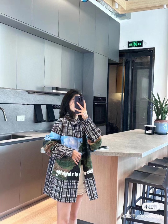 Clothes LOUIS VUITTON 857