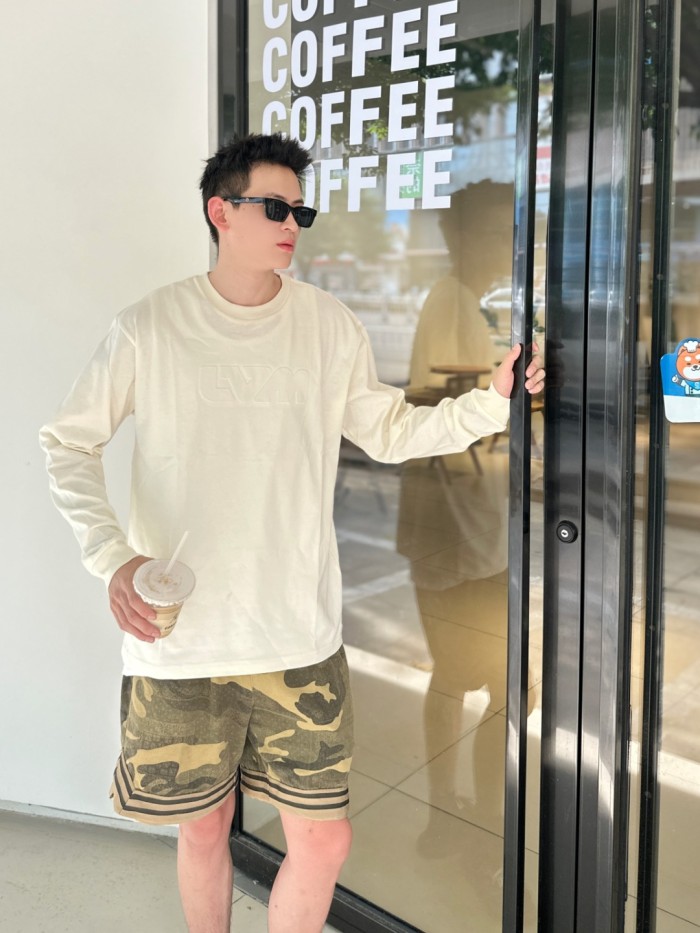 Clothes LOUIS VUITTON 856