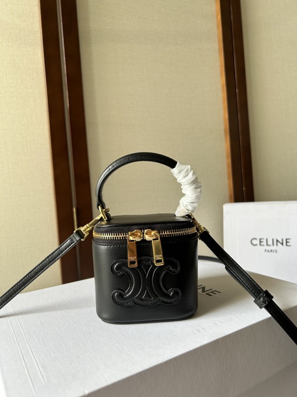 Handbags CELIN-E 110762 101762 size:9.5 X 8 X 9 cm