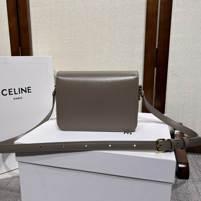 Handbags CELIN TEEN TRIOMPHE BAG 188423 size:18.5*14*5 cm