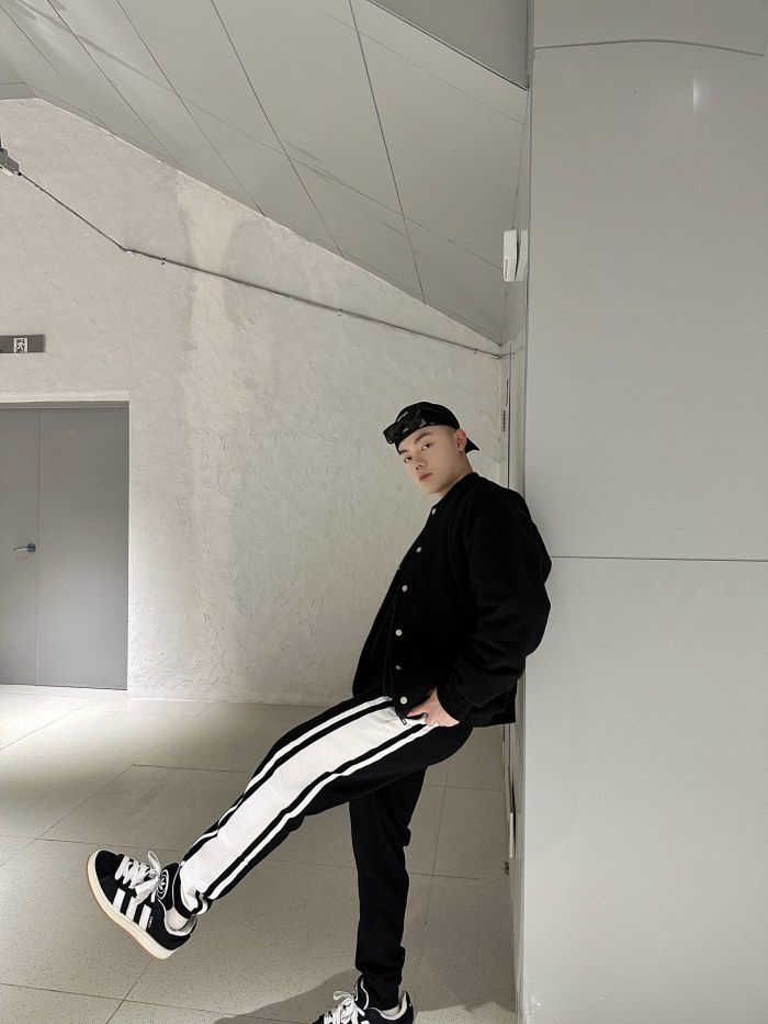 Clothes LOUIS VUITTON 853