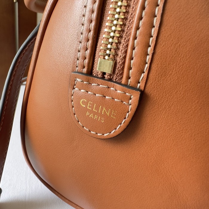 Handbags CELIN 197582 size:19.5×14×7.5 cm